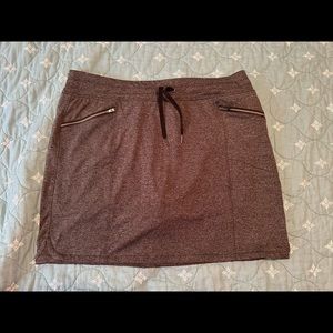 Tangerine heather gray knit skirt never worn.  Tags are off but is new.